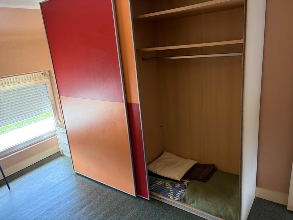 Kleerkast, Ophalen, Zo goed als nieuw