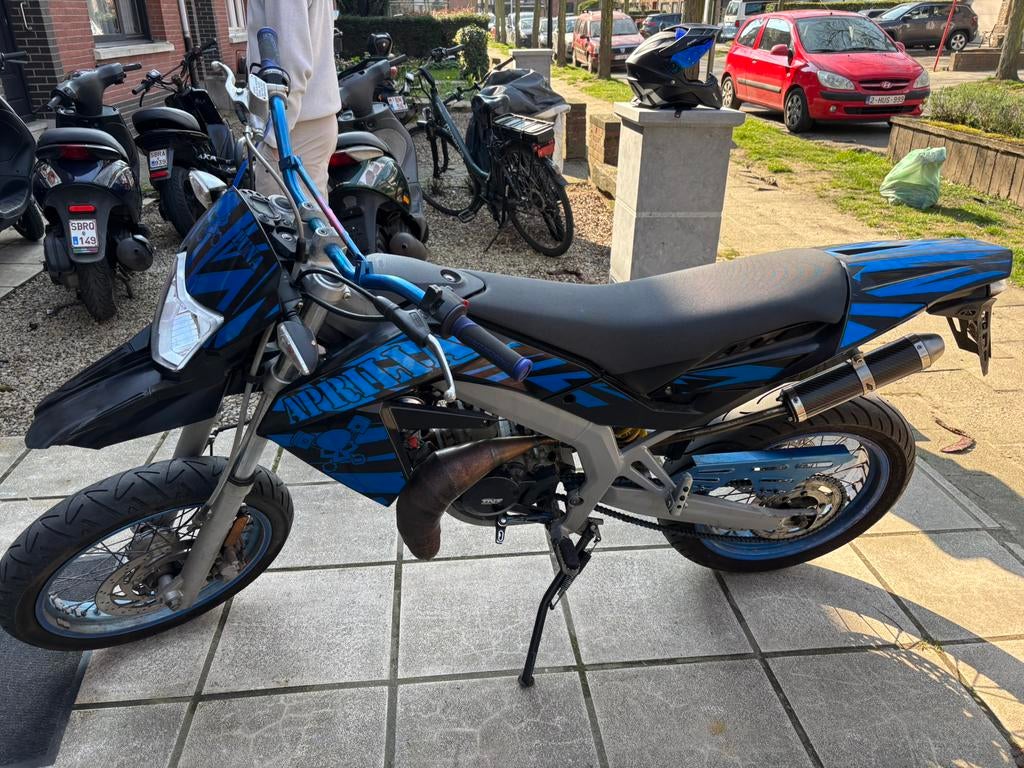 Aprillia sx50 B klasse, Fietsen en Brommers, Zo goed als nieuw, 50 cc, 5 versnellingen, Ophalen