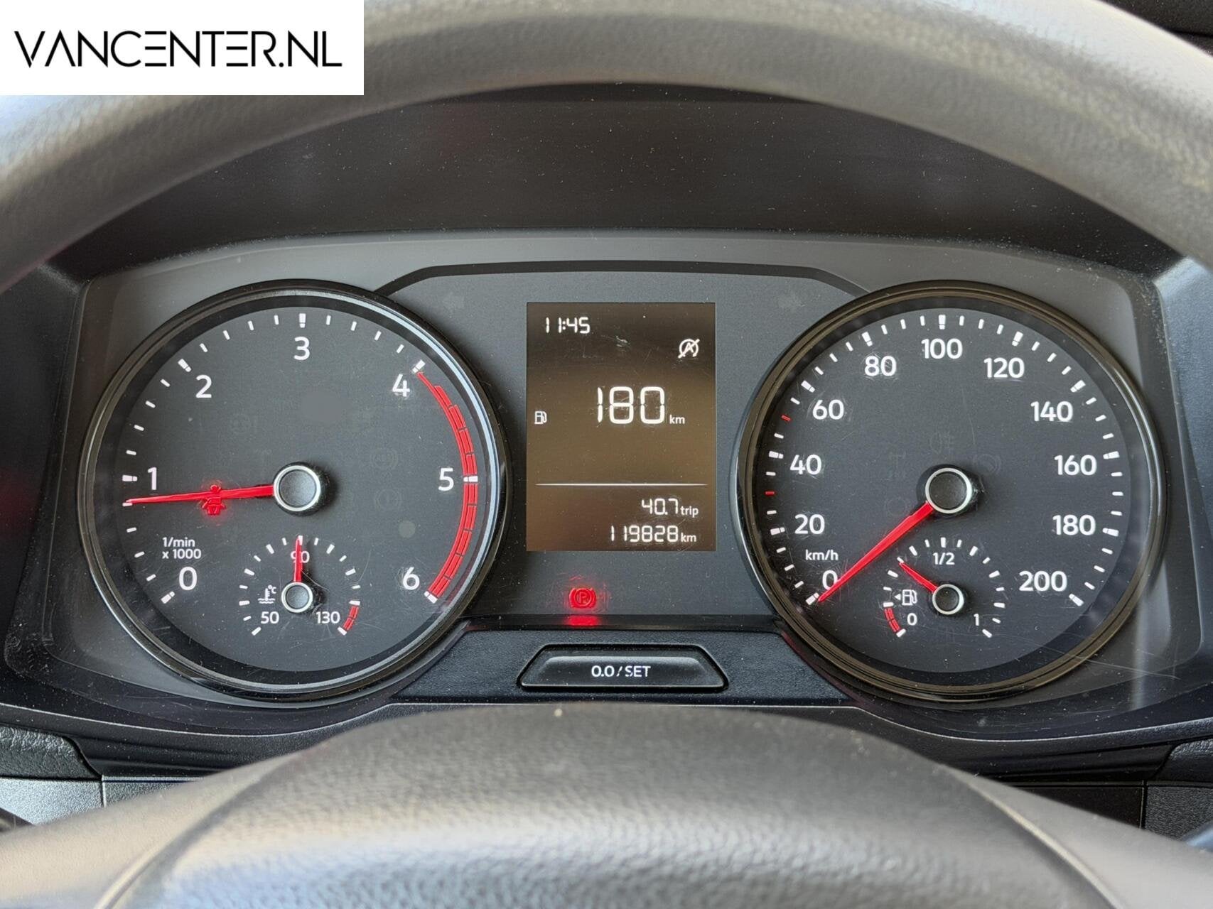 Volkswagen Crafter 2.0 TDI 140PK Bakwagen Laadklep MAN TGE, Auto's, Voorwielaandrijving, Stof, Gebruikt, 4 cilinders