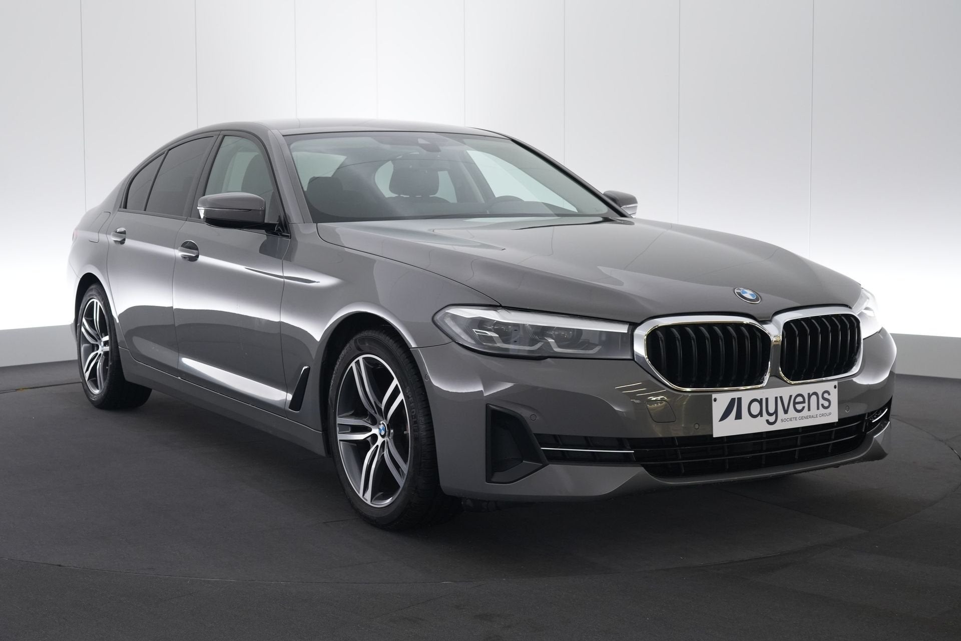(2AXN746) BMW 5 BERLINE, Cuir, Argent ou Gris, Entreprise, Carnet d'entretien