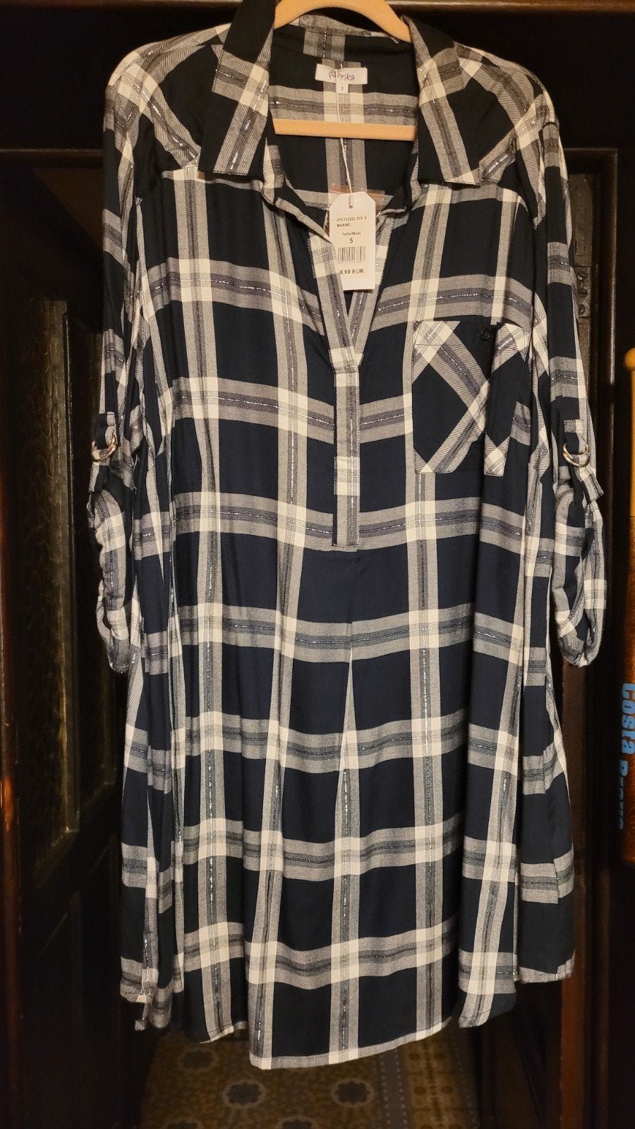 lo.gue chemise, Enlèvement