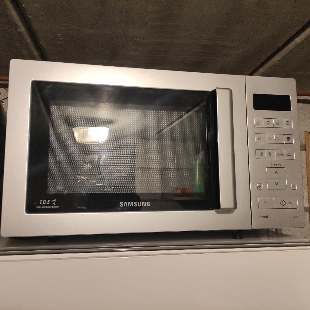 Combi-oven Samsung, Elektronische apparatuur, Ophalen, Gebruikt, Microgolfoven, Draaiplateau