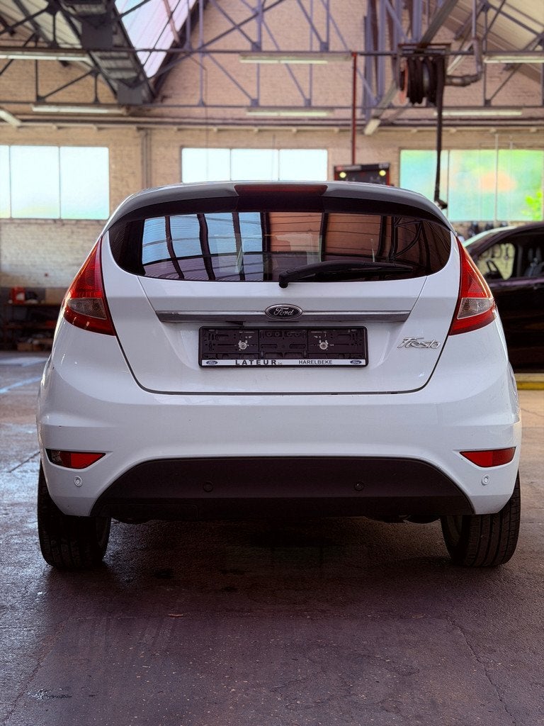 Ford Fiesta Trend 3deurs 1.25i 60PK - ZONDER GARANTIE/ENKEL, Euro 5, 600 kg, Boîte manuelle, Autres couleurs