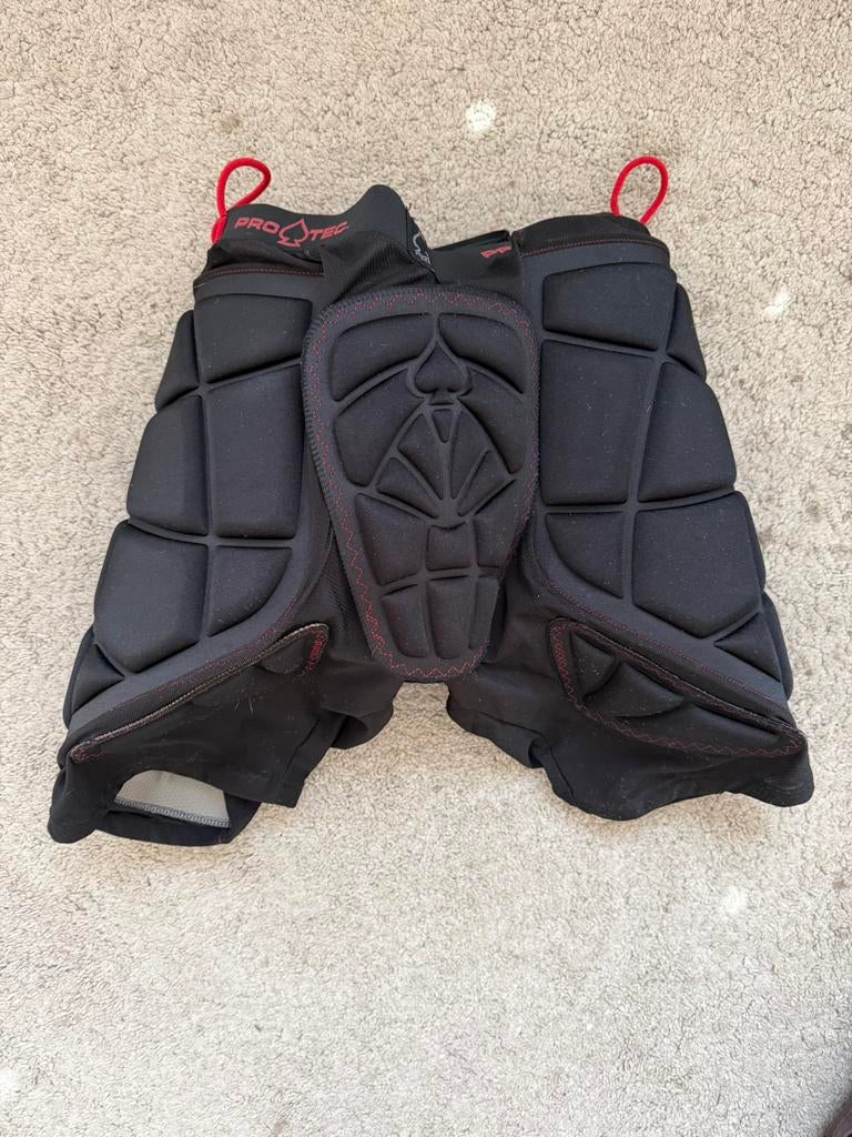PRO-TEC ips hip pads / crashpants, Ophalen, Zo goed als nieuw