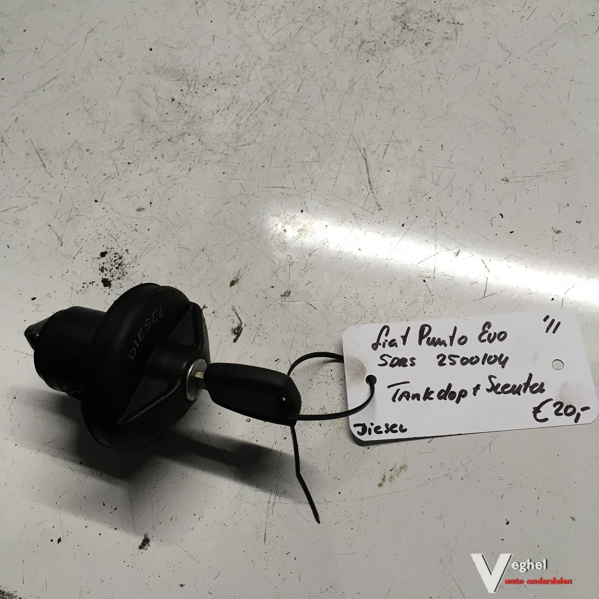 Fiat Punto Evo 5drs  1.3 Diesel 2011 2500104 Tankdop met sle, -, Utilisé, -, -