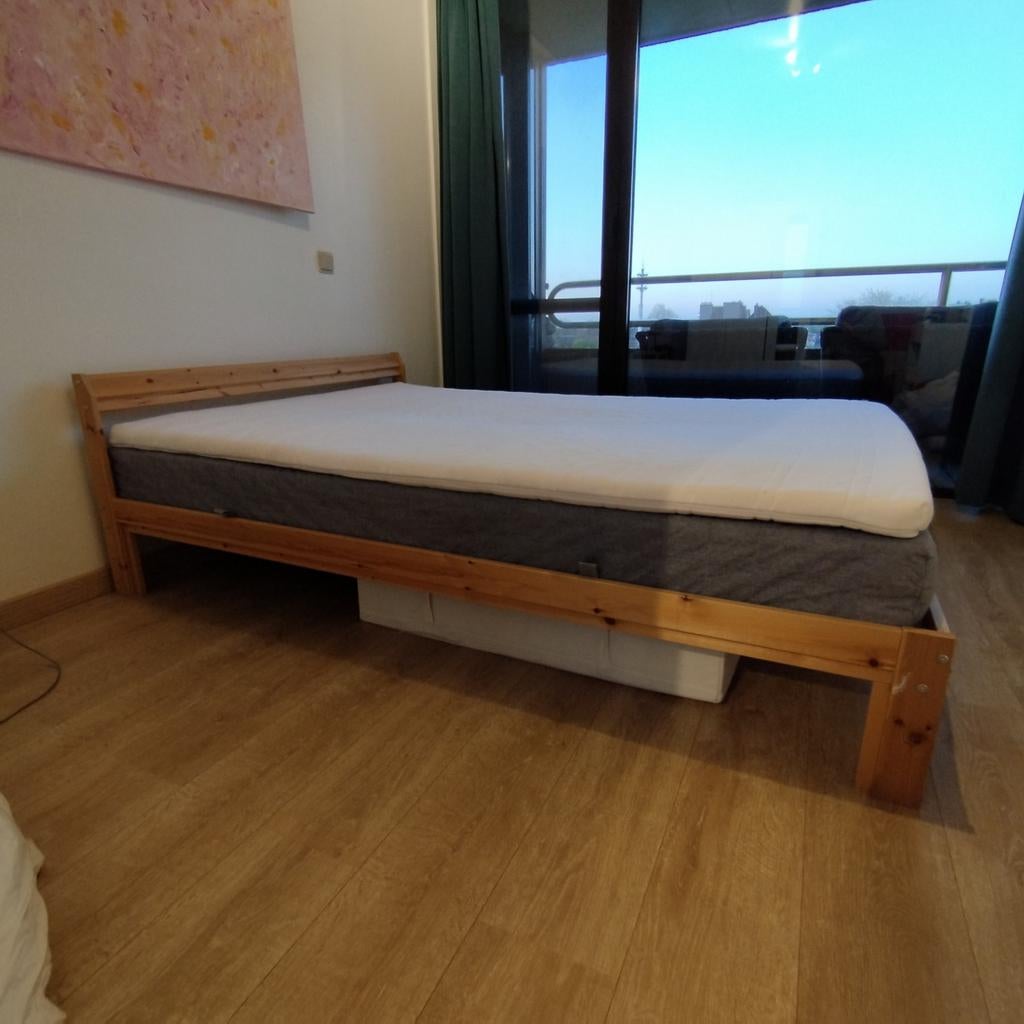 Bed plus matras en top matras, Huis en Inrichting, Slaapkamer | Bedden, Ophalen