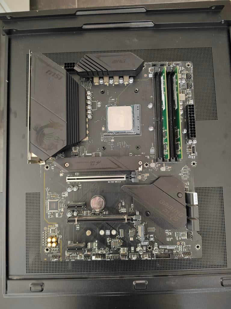 Am4 bundel r7 5800x + msi mpg b550 gaming plus + 16gb ddr4, Ophalen, DDR4