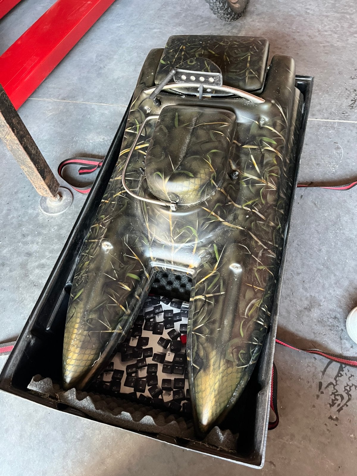 Voerboot powercatcher met gps, Ophalen, Zo goed als nieuw