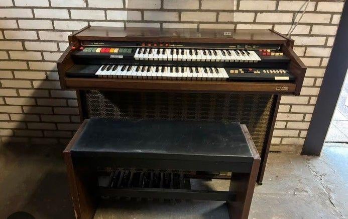 LENTE - ACTIE: RETRO SOLINA A211 Orgel + bijhorende bank, Muziek en Instrumenten, Orgels, Ophalen, Gebruikt, 2 klavieren, Orgel