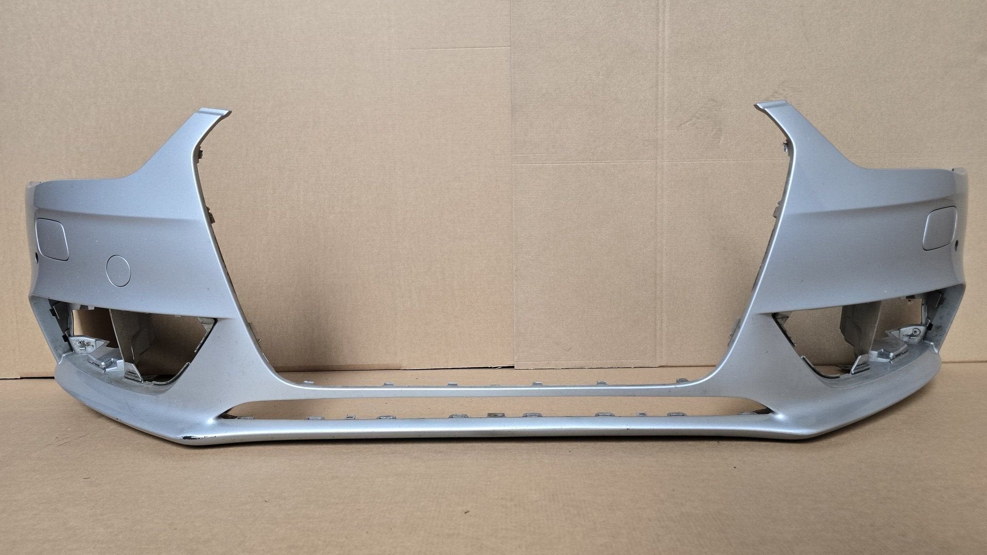 Voorbumper Audi A4 B8 8K Facelift KLS Bumper bj.2012-2016, -, Origine de la pièce connue, Audi, Utilisé
