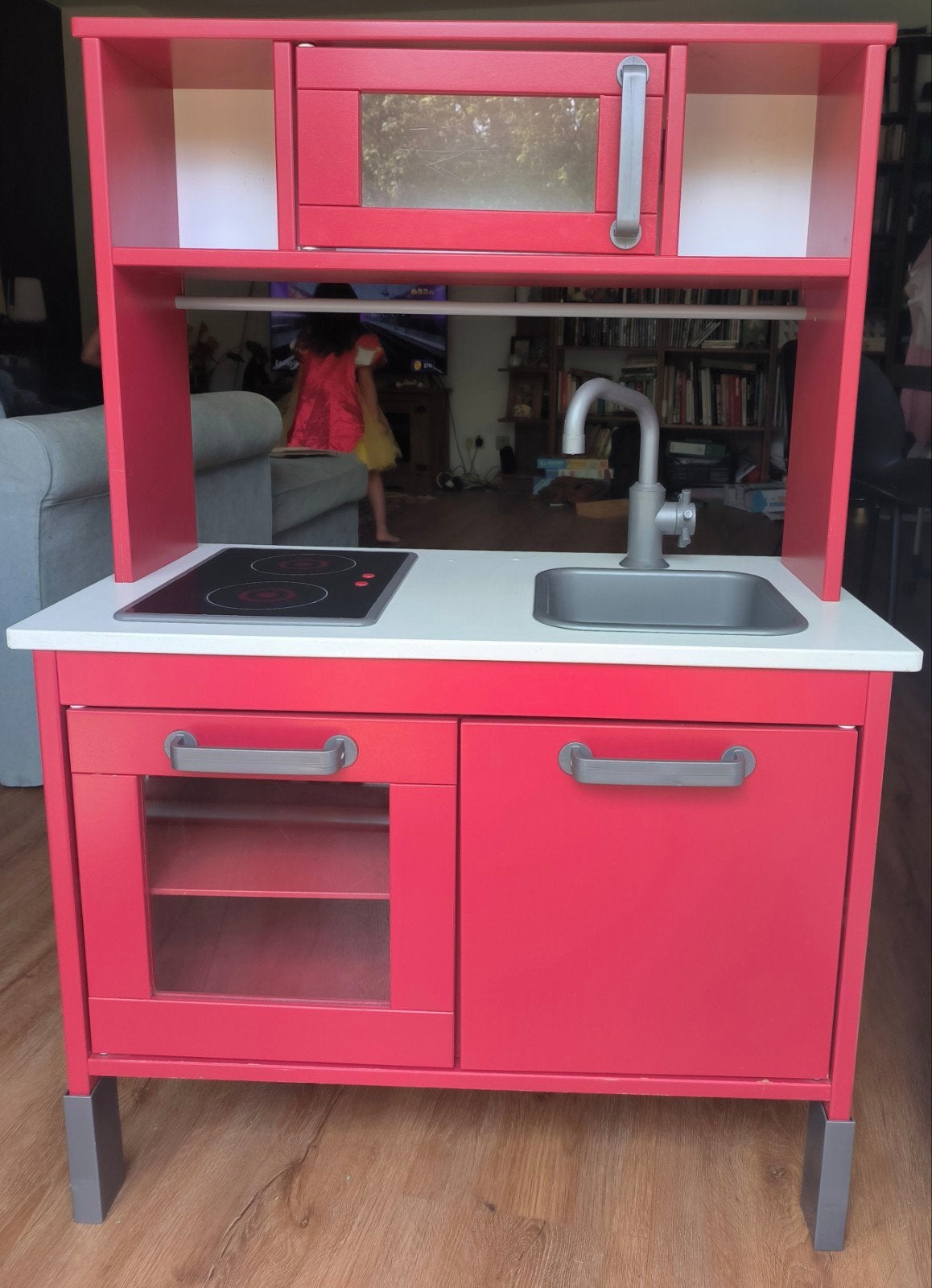 Cuisine enfant IKEA Bordeaux + accessoires
Cu, Enlèvement, Comme neuf, Bois, Jouer à la cuisine