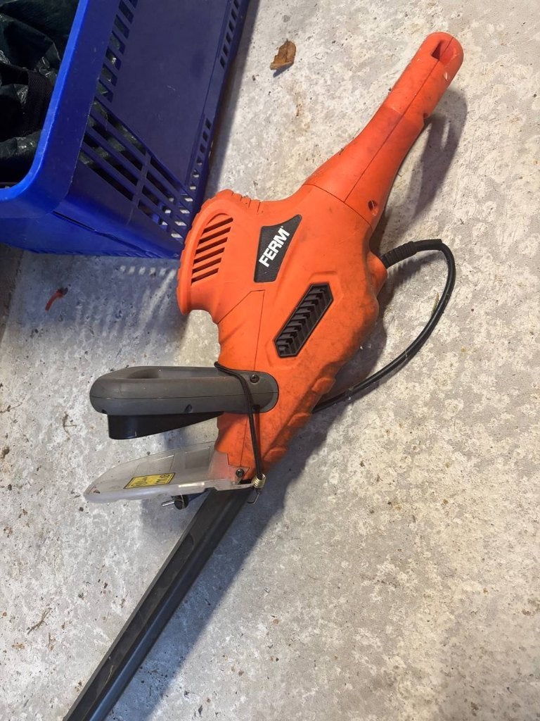 Taille haie electrique, Jardin & Terrasse, Enlèvement, Utilisé, Électrique, Ferm