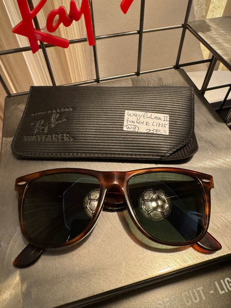 Vintage zonnebril B&L Ray-Ban Wayfarer II L1725 tortoise W9, Enlèvement ou Envoi, Brun, Utilisé, Ray-Ban