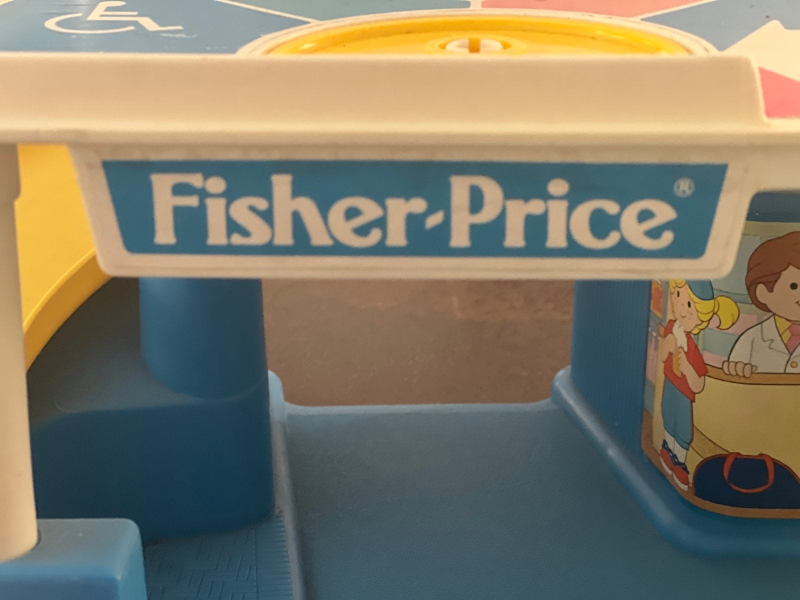 Ficherprice garage, Ophalen, Gebruikt