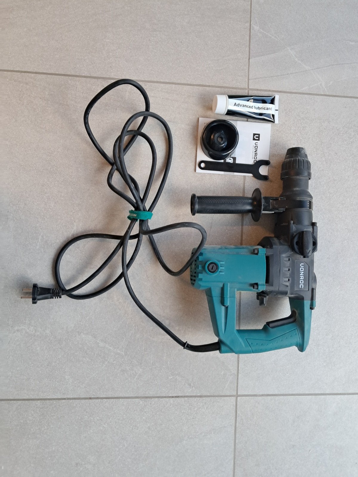 Vonroc boormachine, Bricolage & Construction, 600 watts ou plus, Mécanisme de percussion, Comme neuf, Enlèvement