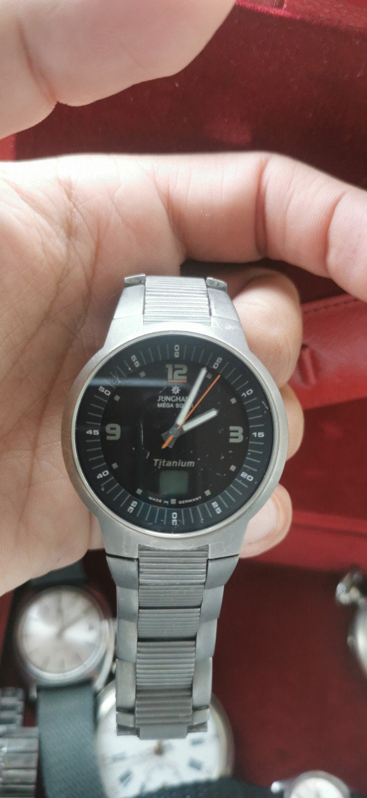 Junghans Mega Solar Titanium DCF-77 – Radio Pilotée – Verre, Bijoux, Sacs & Beauté, Montres | Enfants, Noir