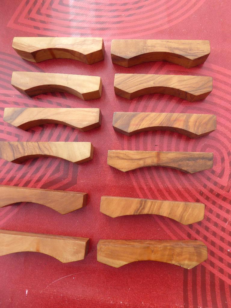 12  porte couteaux  en bois d 'olivier, Antiquités & Art, Enlèvement ou Envoi, Bois, Sculpture sur bois, Autres sujets