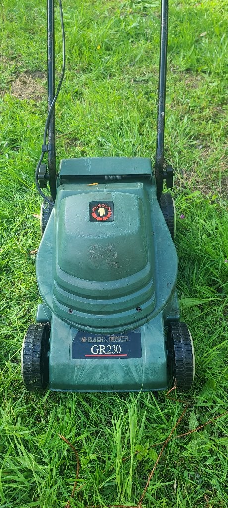 Black & Decker GR230 Grasmaaier (Mes vervangen), Ophalen, Cirkelmaaier, Gebruikt, Elektrische grasmaaier