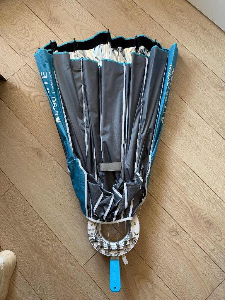 Nanlite Rapid 90 Parabolic Softbox, Fotograaf