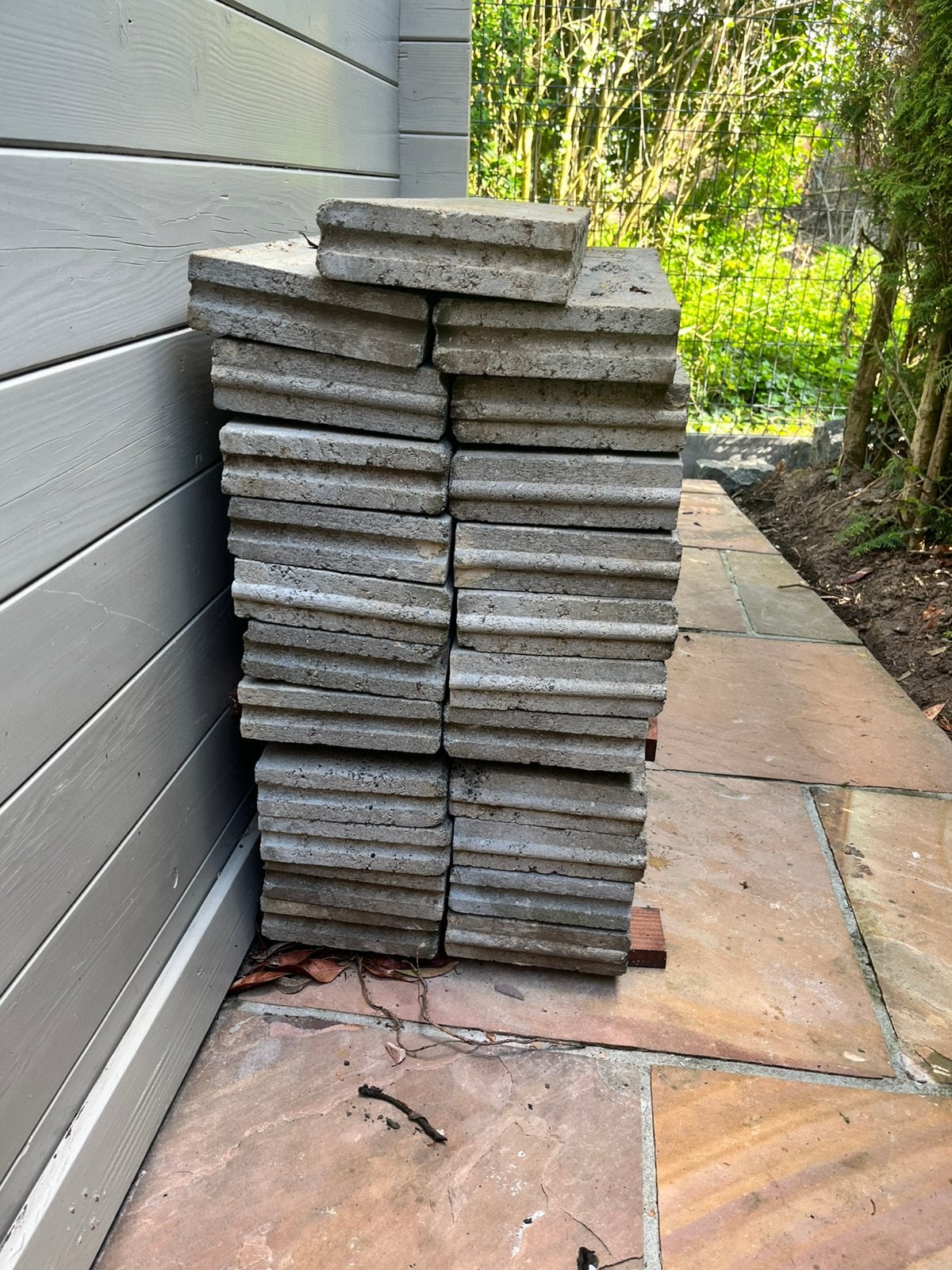 23 bordures beton 100 x 20 cm, Jardin & Terrasse, Traverses & Bordures, Enlèvement, Utilisé