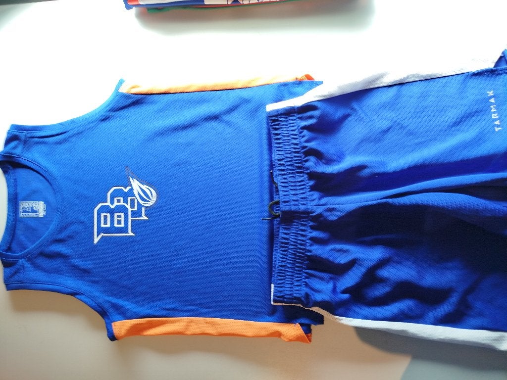 Basketbal outfit shirt en broek, Sports & Fitness, Basket, Enlèvement ou Envoi, Utilisé, Vêtements