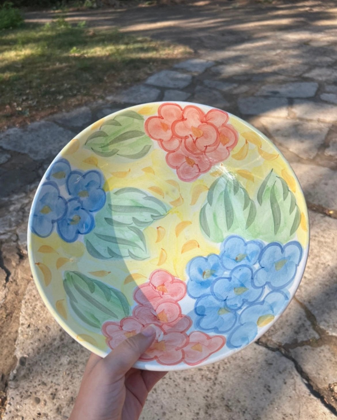 Grote Handgeschilderde Keramieken Schaal / Fruitmand - Bloem, Antiek en Kunst, Ophalen
