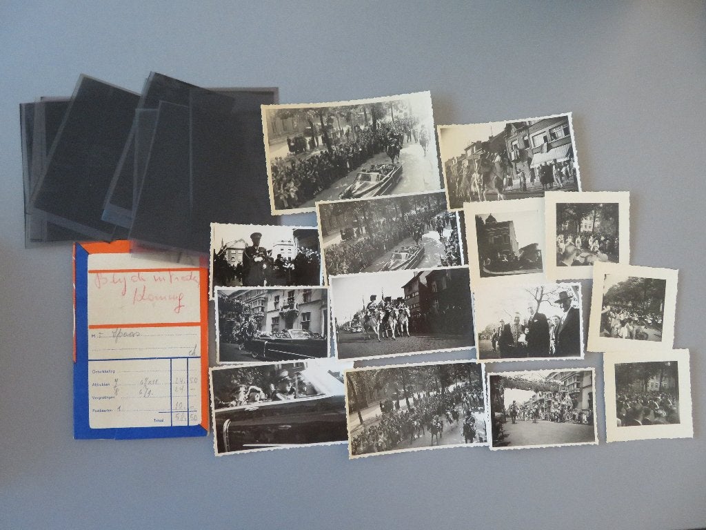 lot foto,s negatieven blijde intrede Koning Boudewijn 1952, Ophalen of Verzenden, Zo goed als nieuw, Kaart, Foto of Prent