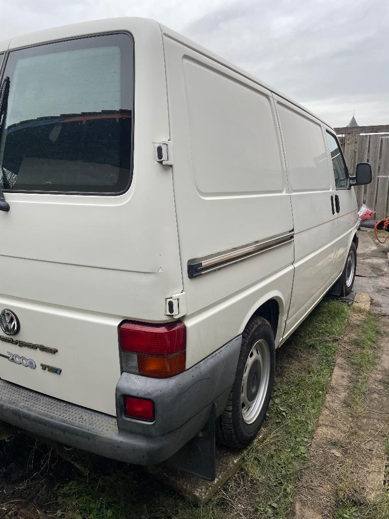 Volkswagen Transporter T4 tdi 88pk 5cylinder, Voorwielaandrijving, Wit, Particulier, 2 zetels