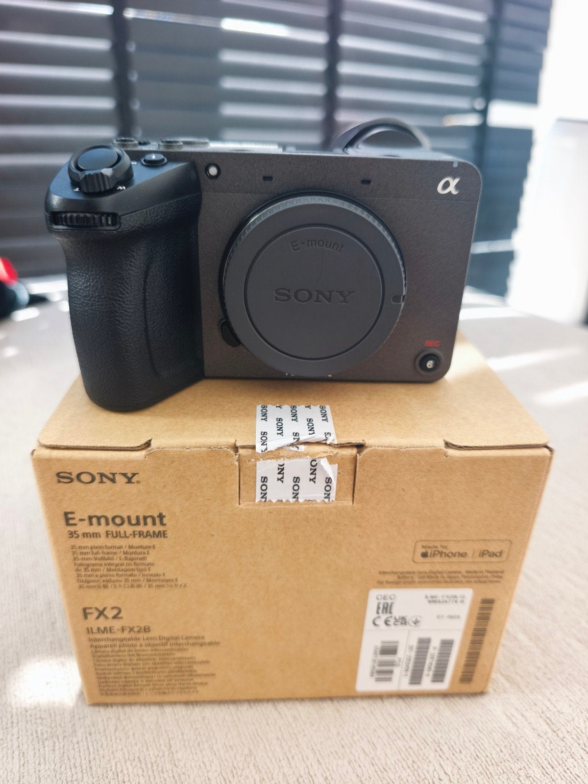 Sony FX2, Ophalen, Sony