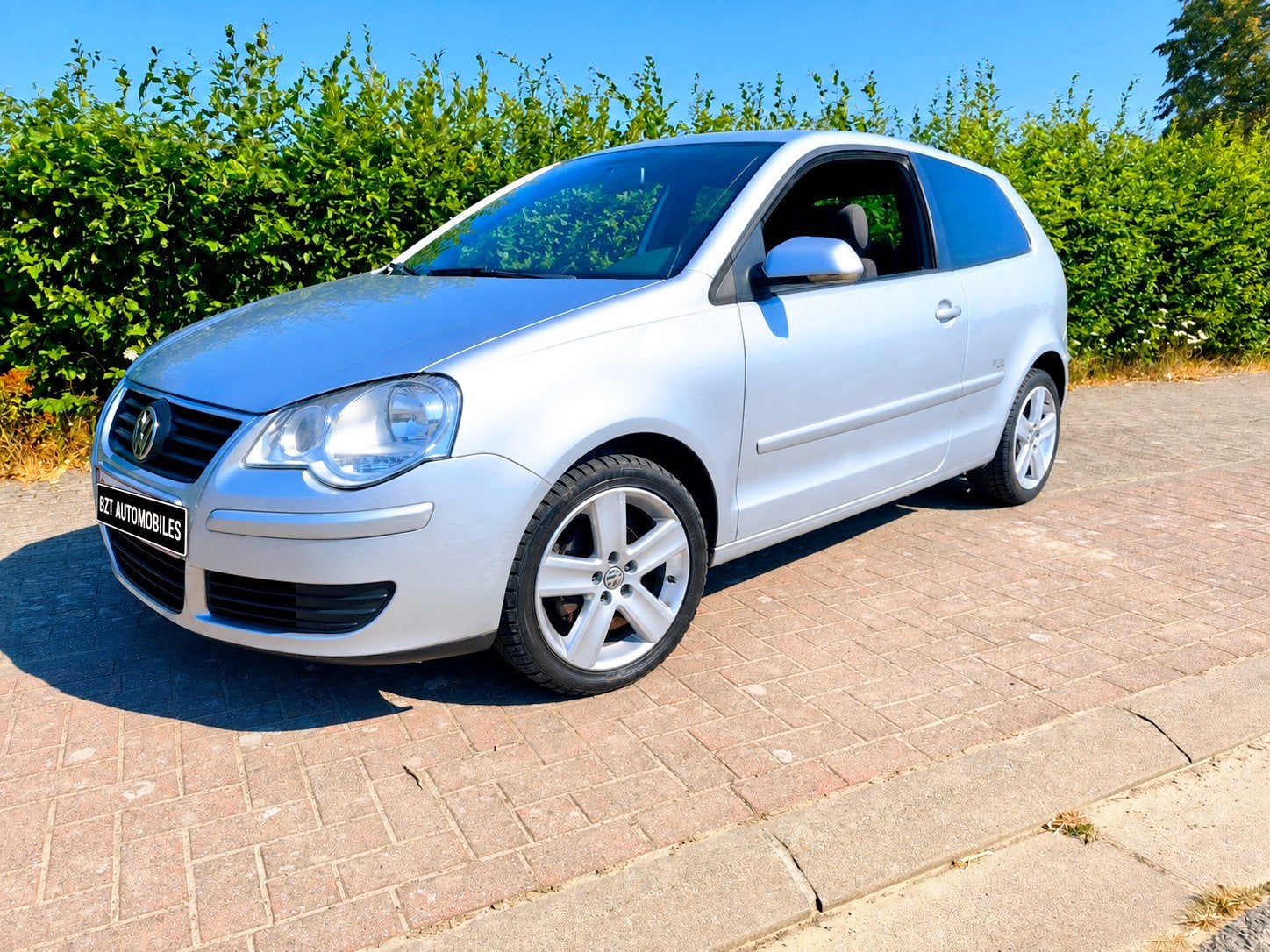 VW polo 9n3 1.2 12v SILVER ÉDITION clim 2009, Autos, Volkswagen, Cuir, Argent ou Gris, Achat, Noir