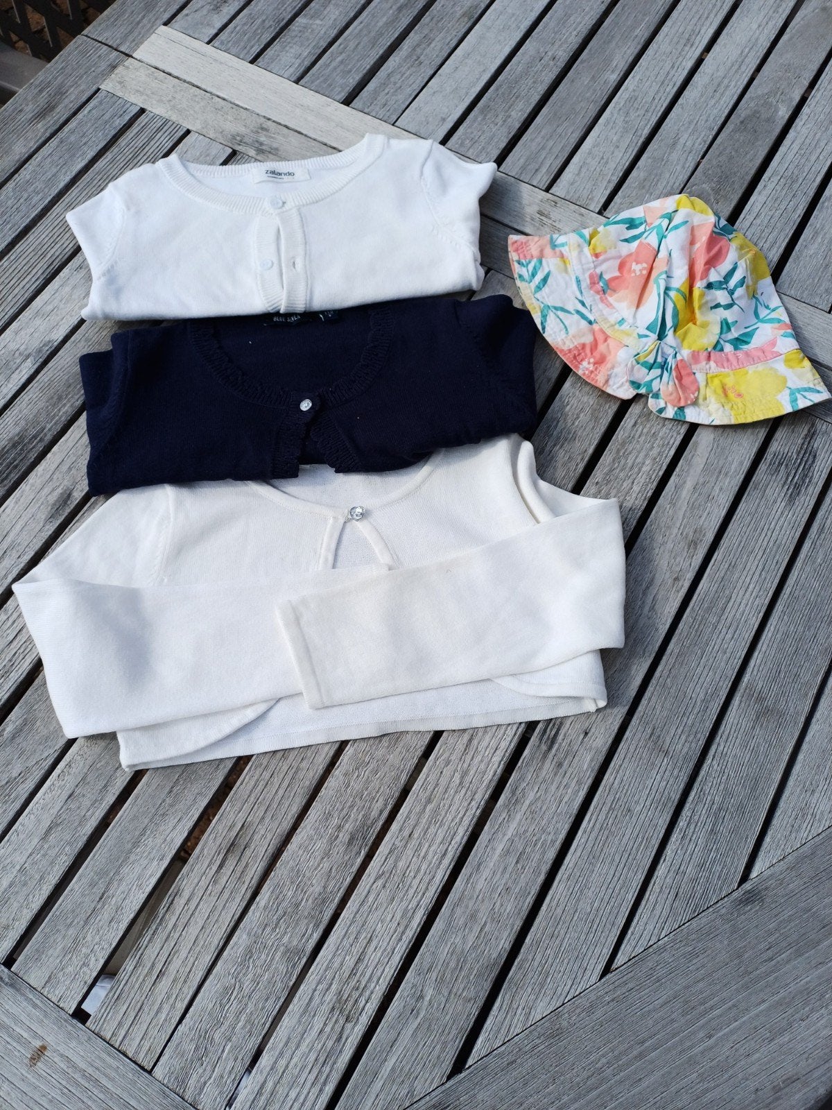 Bolero 110/116, Enfants & Bébés, Vêtements de bébé | Taille 50, Enlèvement, Comme neuf