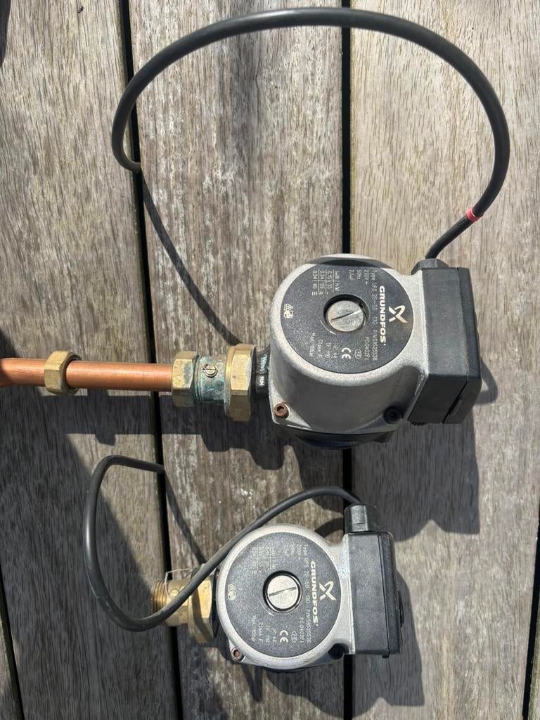 Circulatiepompen Grundfos, Doe-het-zelf en Bouw, Ophalen, Gebruikt, Onderdeel