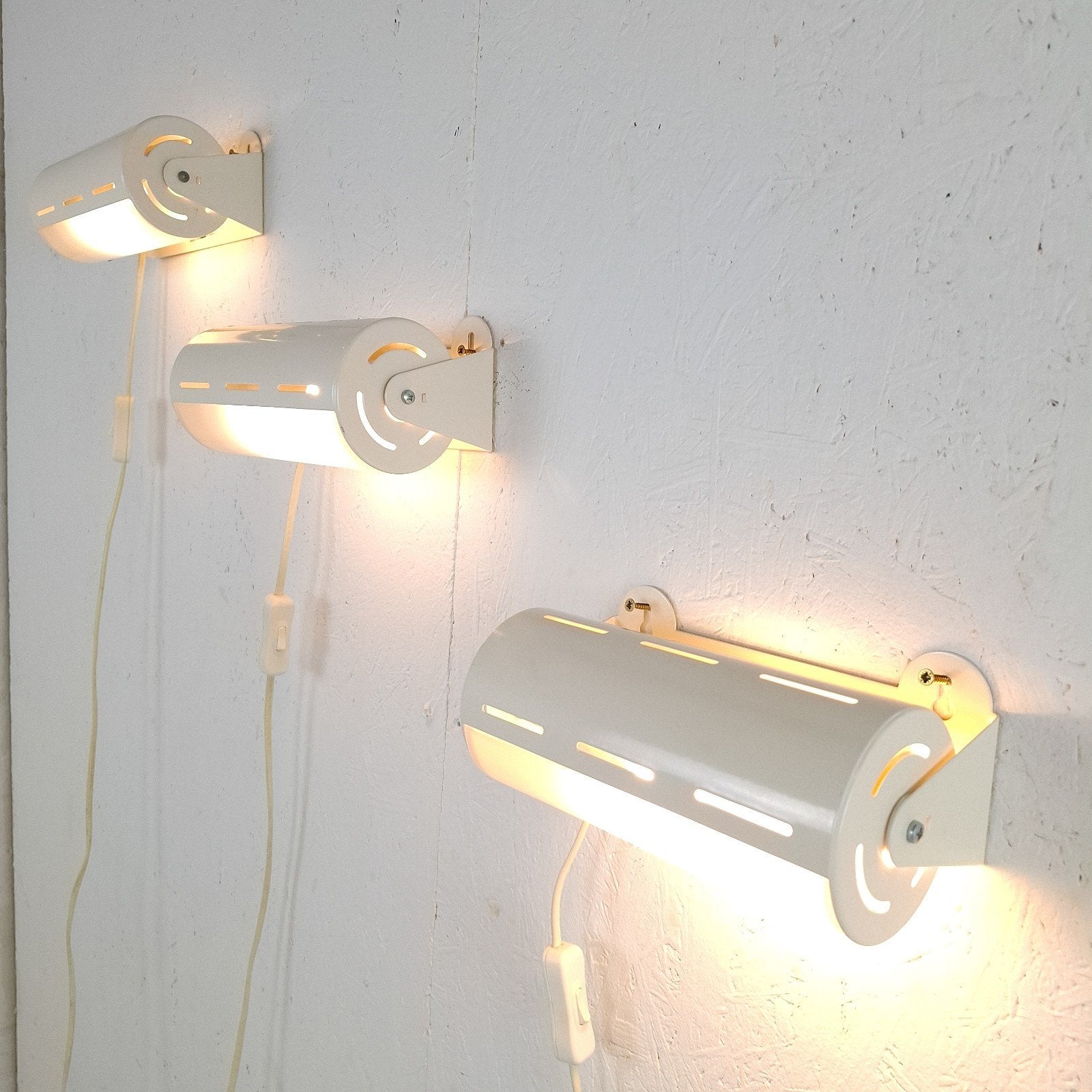 3x Vintage wandlamp Ikea Smyg metaal/kunststof wit, Huis en Inrichting, Lampen | Wandlampen, Ophalen of Verzenden, Metaal