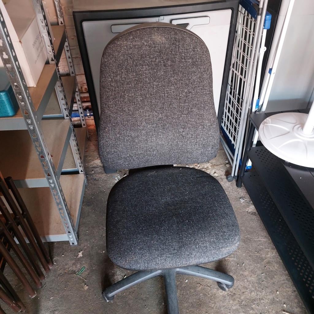 Bureau stoel, Ophalen