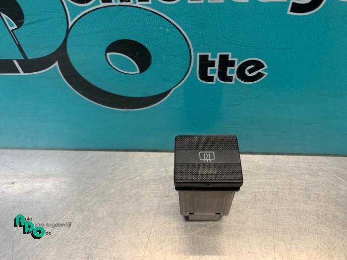 Commutateur chauffage vitre arrière d'un Volkswagen Golf (G, Volkswagen, -, 3 mois de garantie, Utilisé