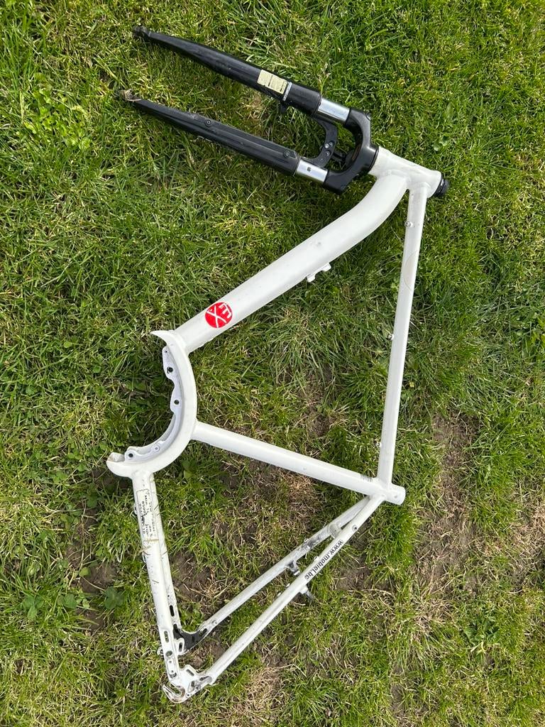 Kader elektrische fiets Bosch, Fietsen en Brommers, Fietsonderdelen, Ophalen, Zo goed als nieuw