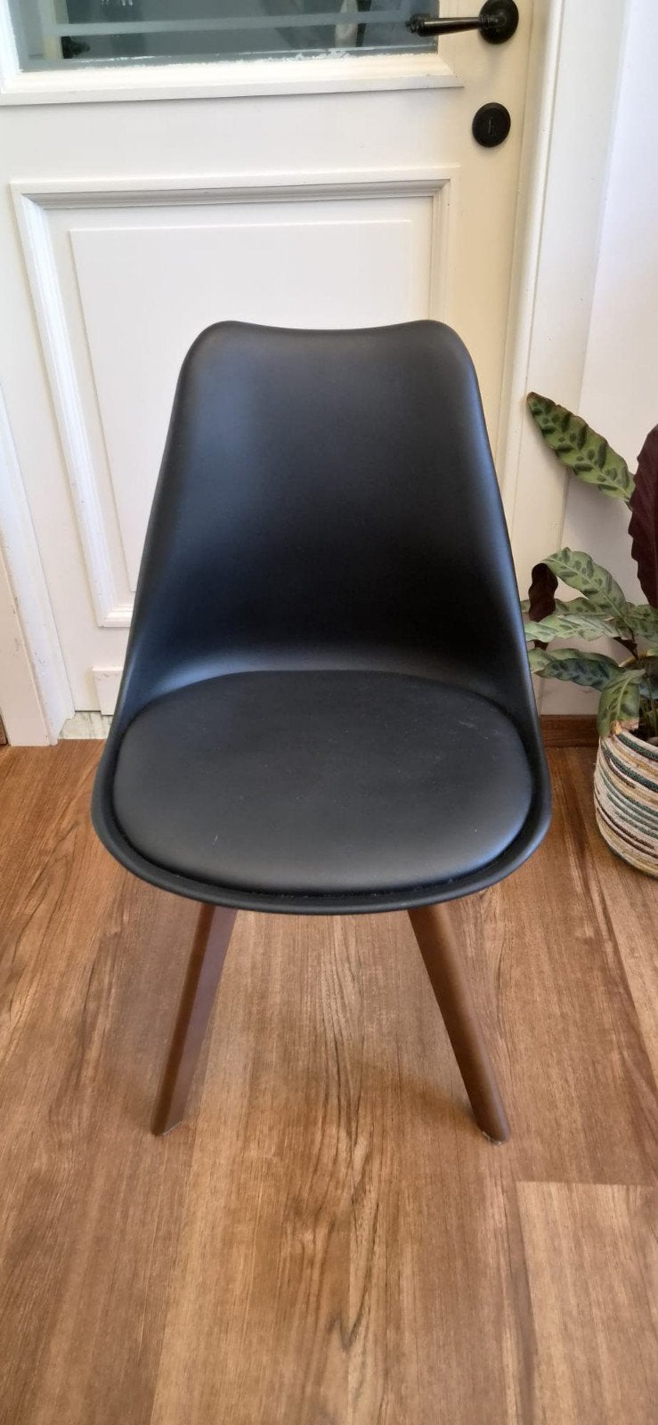 4 stoelen (merk Overstock Meubelen), Ophalen