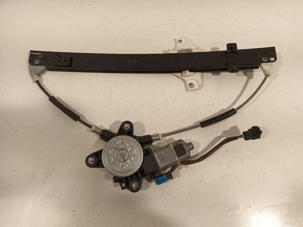 Raammechaniek elektrisch rechts voor Chevrolet Spark, Onderdelen@venauto.nl, Van der Ven Autorecycling B.V., Ettenseweg 76, 4706 PB Roosendaal, The Netherlands