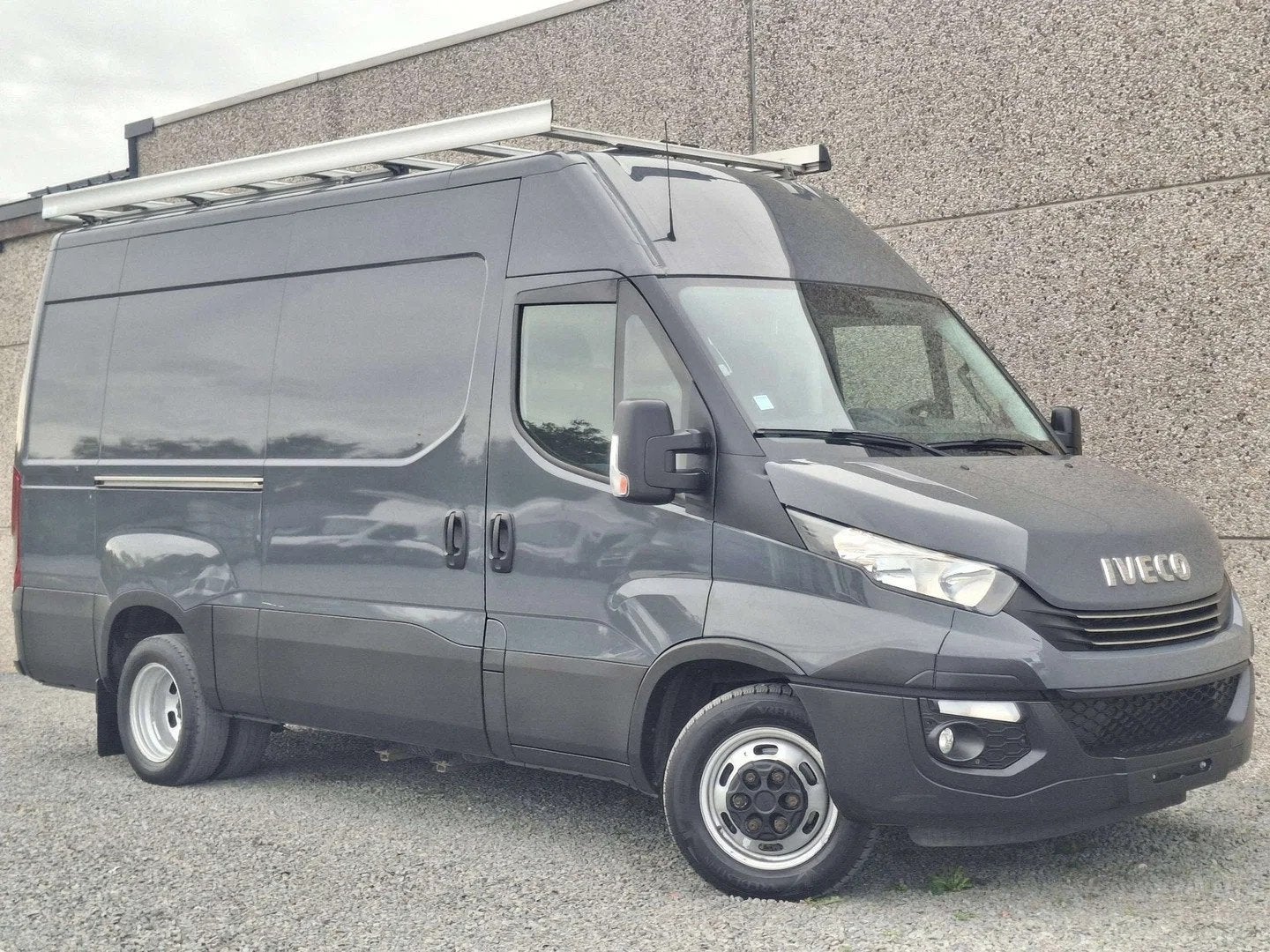 Iveco Daily 35C18 Masse tractable 3,5T Automatique, Autos, Argent ou Gris, Achat, Entreprise, 179 ch