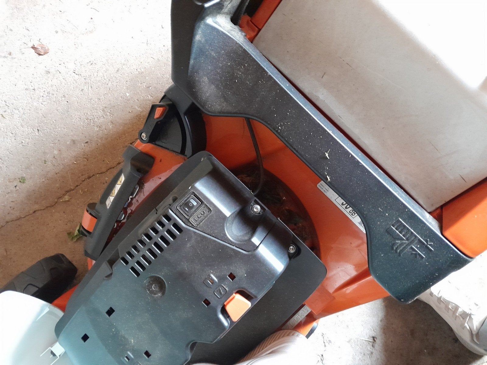Grasmachine, Enlèvement