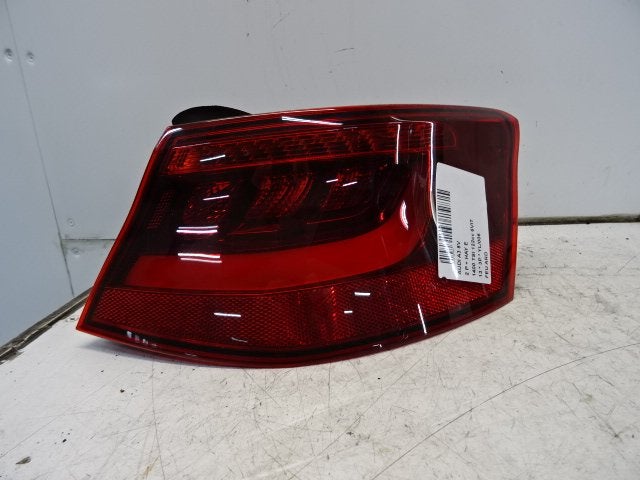 ACHTERLICHT RECHTS Audi A3 (8V1 / 8VK) (8V3945096A), Gebruikt, Mevr. I. Hauben, Audi, Rue de l'Espoir 34 34
4030  GRIVEGNÉE, BE