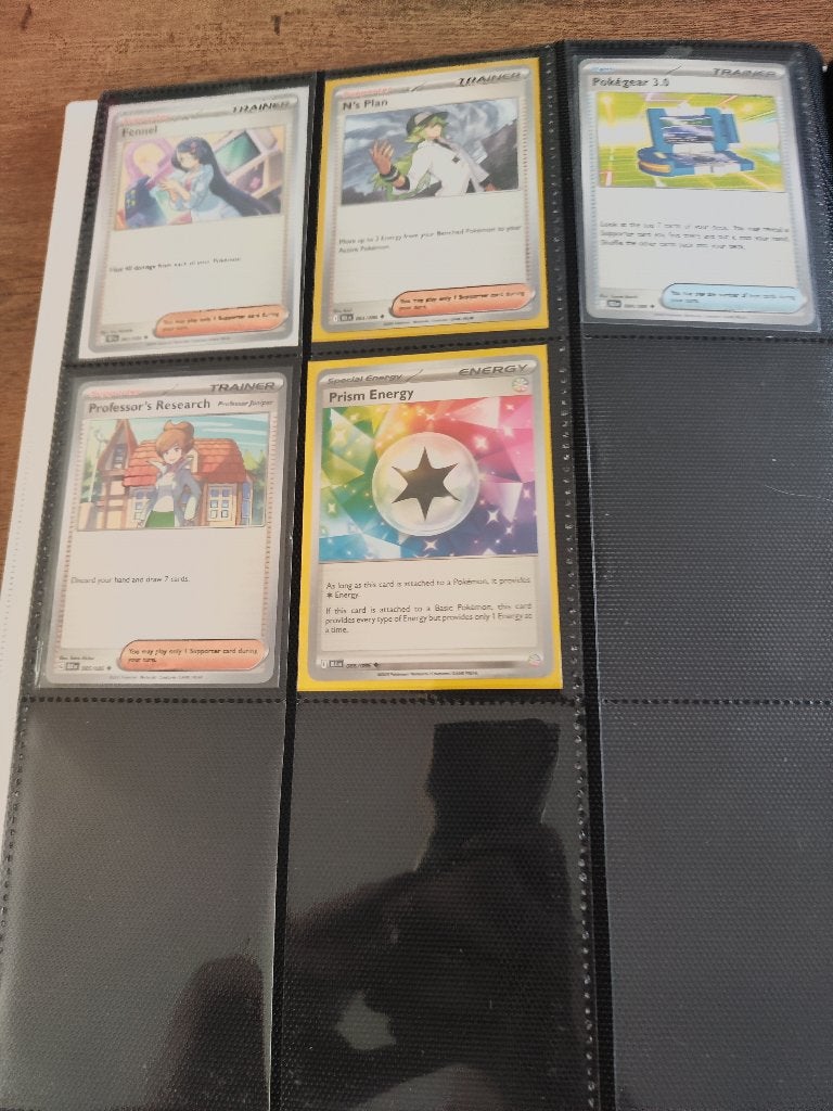 Black bolt binder en kaarten, Ophalen, Zo goed als nieuw, Boek of Catalogus, Foil