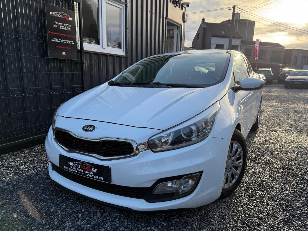Kia ProCeed 1.6 CRDi Mind/Airco/Onderhoud + CT OK, Auto's, Voorwielaandrijving, Euro 5, Stof, Zwart