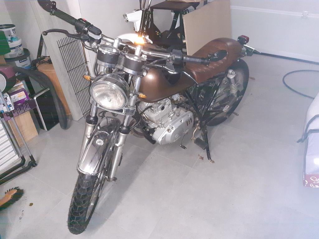 Suzuki 125 caferacer