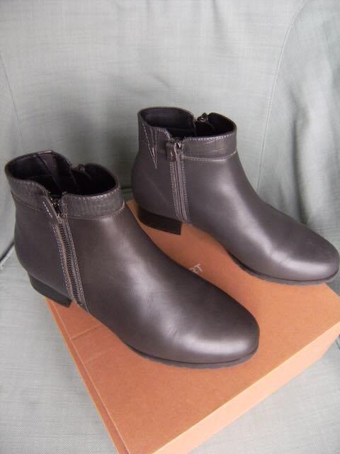 Bottillons cuir dame pointure 40 (Damart), Neuf, Gris, Enlèvement, Boots et Botinnes