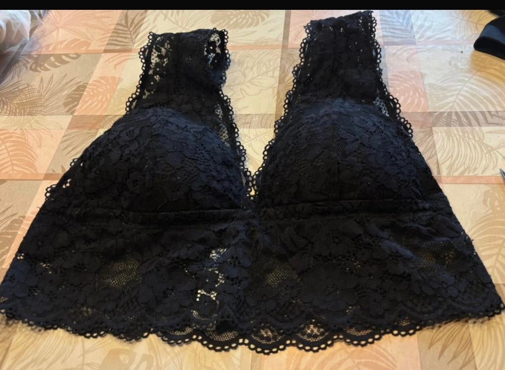 Mooie zwarte kanten beha M, Kleding | Dames, Ophalen of Verzenden, Zwart, BH