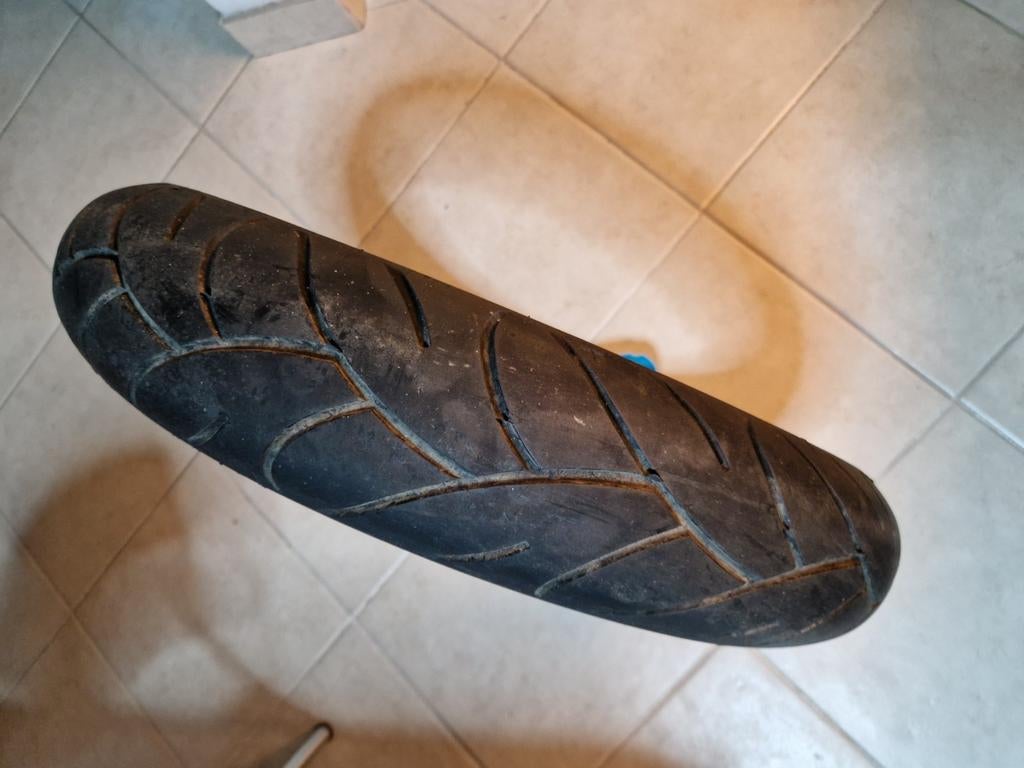 voorband  Michelin weinig  km gelopen, Fietsen en Brommers, Ophalen