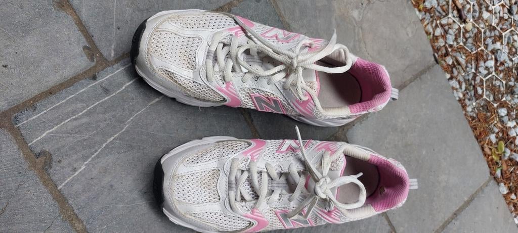 New balance, Ophalen of Verzenden, Zo goed als nieuw, Roze, Sportschoenen