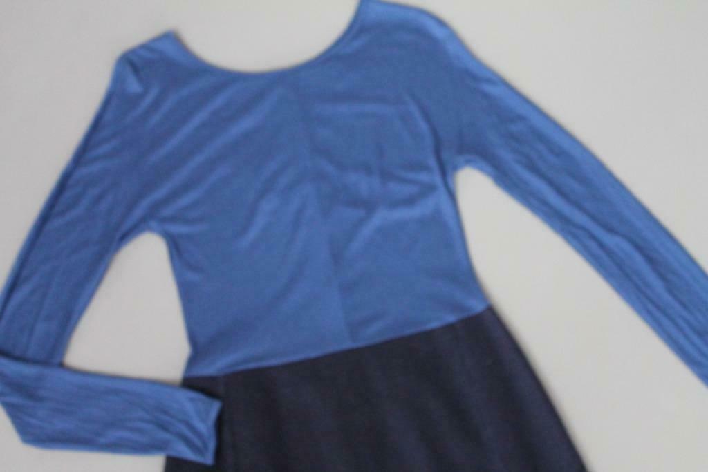 Tweekleurig blauwe jurk van Marc Jacobs, amper gedragen, Comme neuf, Bleu, Envoi, Au-dessus du genou