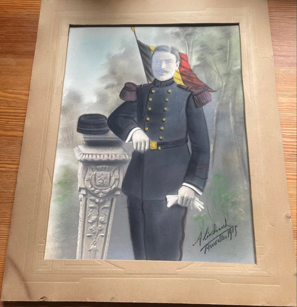 Portrait officier belge signé A Linchant  1919..faire offre, Ophalen of Verzenden